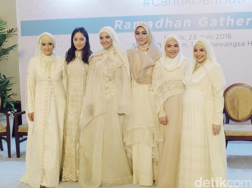 Wardah Berbagi Inspirasi Kebaikan Lewat Kampanye Cantik dari Hati Wardah Berbagi Inspirasi Kebaikan Lewat Kampanye Cantik dari Hati