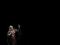 Cegah Flu, Adele Kirim Staf yang Sakit ke Karantina