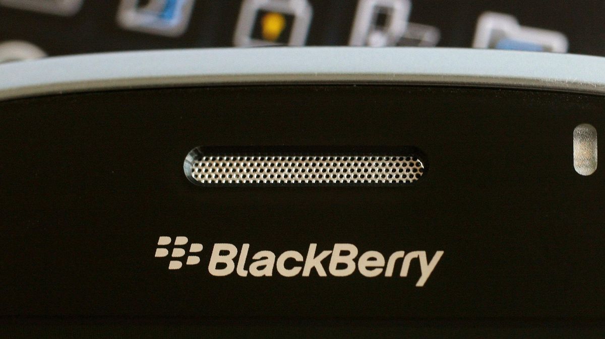 Ilustrasi berita Teknologi: BlackBerry Banting Setir, Bangkit dari Masa Kelam