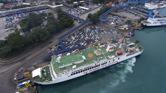 Tsunami Di Selat Sunda Feri Merak Bakauheni Operasi Normal