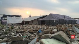 Menyambut Lebaran di Atas Tanah Gusuran