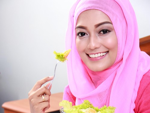 sehat saat sahur dan buka puasa makanan Dijalani yang Selama Puasa Kebiasaan Perlu Sehat Ramadan 5