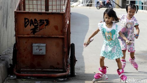 Ayo Main di Luar Agar Anak-anak Tidak Kegemukan Ayo Main di Luar Agar Anak-anak Tidak Kegemukan