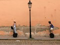 Waspada Tertabrak Skuter dan Segway di Trotoar Paris