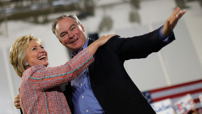 Tekan Trump, Clinton dan Tim Kaine Akan Rilis Data Pajak