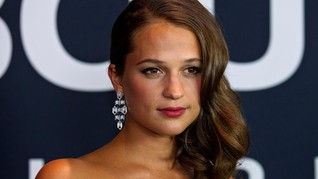 Aksi Pamer Alicia Vikander Jadi Lara Croft di 'Tomb Raider'