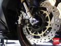 Lihat Langsung Bedanya Motor Standar dan Pakai Rem ABS