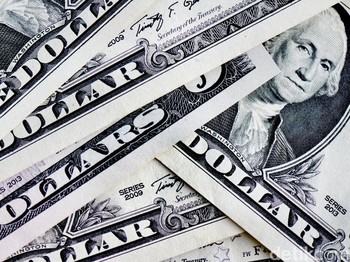 Ini Lho Keuntungan Punya Deposito Dolar
