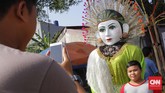 Festival Condet digelar di kawasan cagar budaya Betawi di Jakarta Timur sejak Sabtu kemarin (30/7) hingga pengujung malam ini, Minggu (31/7). Acara yang berlangsung di seruas Jalan Raya Condet ini digagas oleh Yayasan Cagar Budaya Betawi Condet.