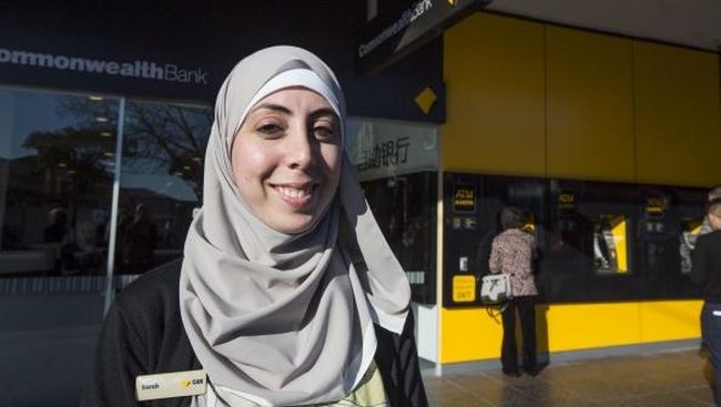 Bank Australia Ini Rilis Jilbab Khusus untuk Seragam Karyawan