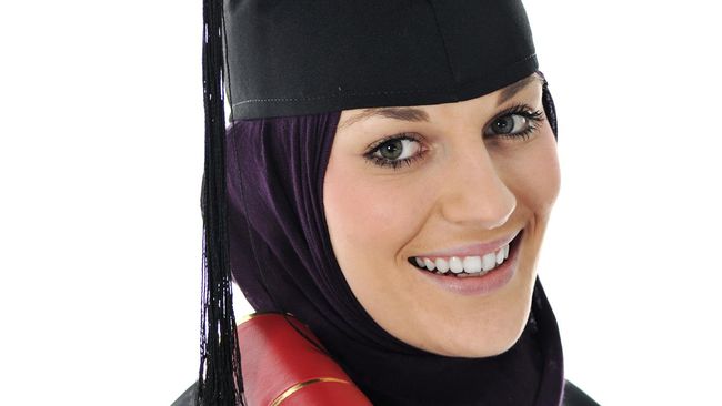 Tips Padu Padan Hijab untuk Wisuda
