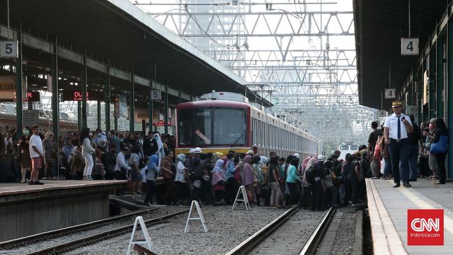 Revitalisasi Stasiun Manggarai, PT KCI Tutup Jalur 10