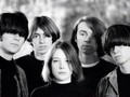 Vokalis Slowdive Lelang Memorabilia The Cure hingga Mogwai