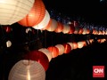 Pendar Lampion Merah Putih di Taman Kota Solo