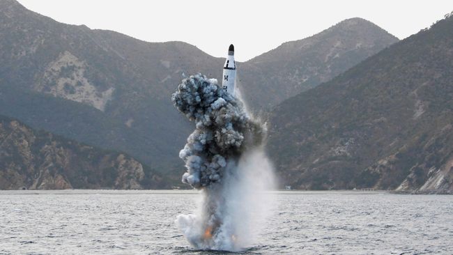 Korut Akui Uji Coba Rudal Pertama Sejak Pertemuan Kim-Trump