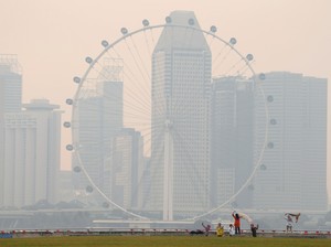 Singapura Gerah Kabut Asap, 7 Perusahaan RI Kena Tegur