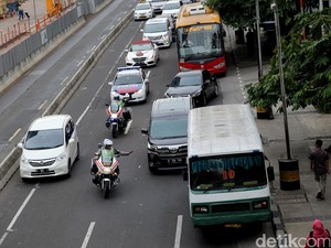 Kata Para Menteri Jika Diminta Pakai Transportasi Umum