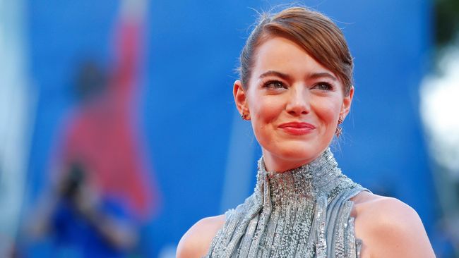 Emma Stone Tak Percaya Diri Menyanyi di Panggung Broadway
