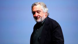 Robert De Niro Ajak Warga 'Balas' Paket Bom dengan Hak Pilih