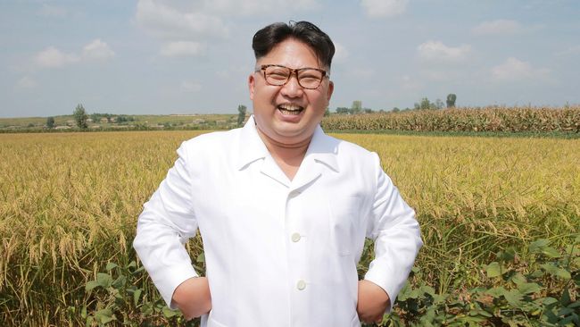 Tenggak Anggur dan Soju, Kim Jong-un Tertawai Diri Sendiri