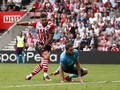 Southampton Tekuk Burnley, Charlie Austin Borong Dua Gol