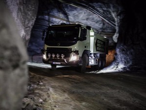 Menperin Buka Suara soal Truk Asal China Banjiri Tambang Nikel RI