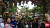 Festival Payung kembali digelar di Taman Balekambang, Solo, Jawa Tengah, pada 23-25 September 2016. Kali ini, mengusung tema 'Sky Umbrella, Exploring Indonesia.' (CNN Indonesia/Vega Probo)