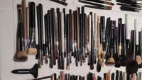 Tanda-Tanda Kuas Makeup Kamu Wajib Diganti, Ini Rekomendasinya