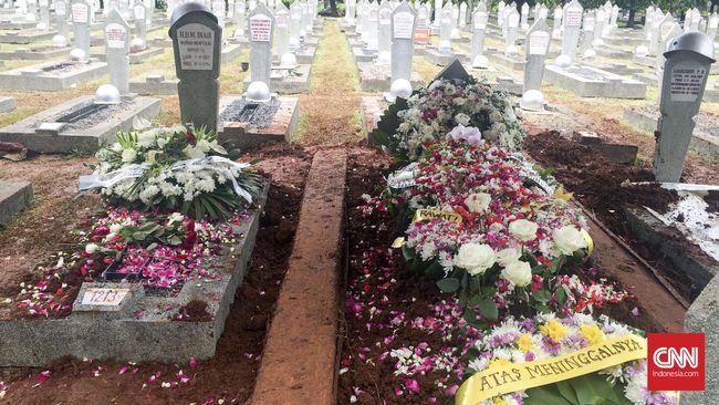 Herawati Diah Dikebumikan di Taman Makam Pahlawan Kalibata
