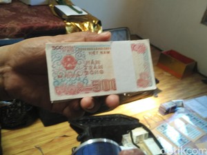 Parah! Pria Ini Kasih Pacar Rp 1,54 M Uang Mainan buat Beli Apartemen