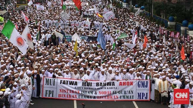 Massa Anti Ahok Kumpul di Istiqlal Long March ke Balai Kota