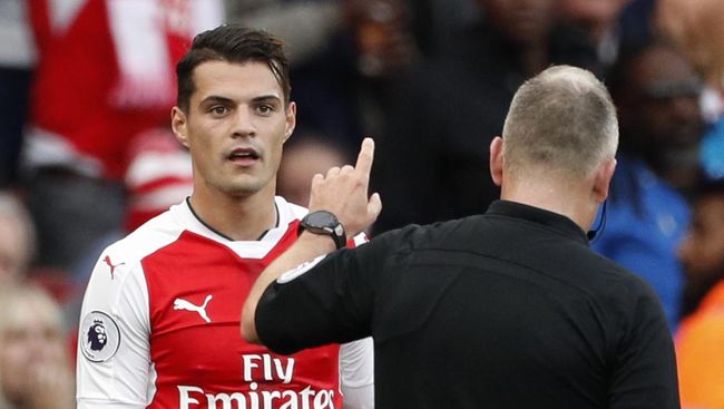 Kemenangan Arsenal Atas Swansea Diwarnai Kikuknya Xhaka