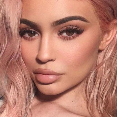 jenner rilis eyeshadow yang matching dengan warna jenner rilis eyeshadow yang matching dengan warna