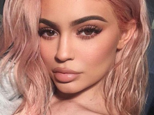 Foto: 5 Selebriti Indonesia dengan Bibir Seksi Seperti Kylie Jenner Foto: 5 Selebriti Indonesia dengan Bibir Seksi Seperti Kylie Jenner