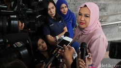 Profil Emilia Contessa, Singa Panggung Asia Itu Meninggal Dunia