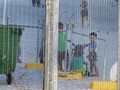 AS Tunda Proses Wawancara Pencari Suaka di Kamp Australia