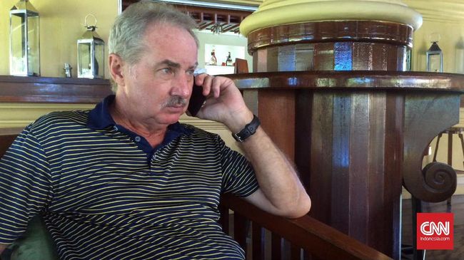 Riedl Akan Boyong Istri Liburan di Indonesia
