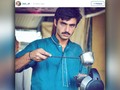 Penjual Teh Panas di Pakistan Dikontrak Jadi Model 'Panas'