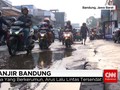 Tim Gabungan Cari Kendaraan yang Terseret Banjir Bandung