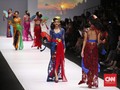 Intepretasi Modern Kebaya Janger Bali dari Anne Avantie