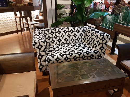 Unik! Kafe dengan Interior Batik Hadir di Jakarta Unik! Kafe dengan Interior Batik Hadir di Jakarta