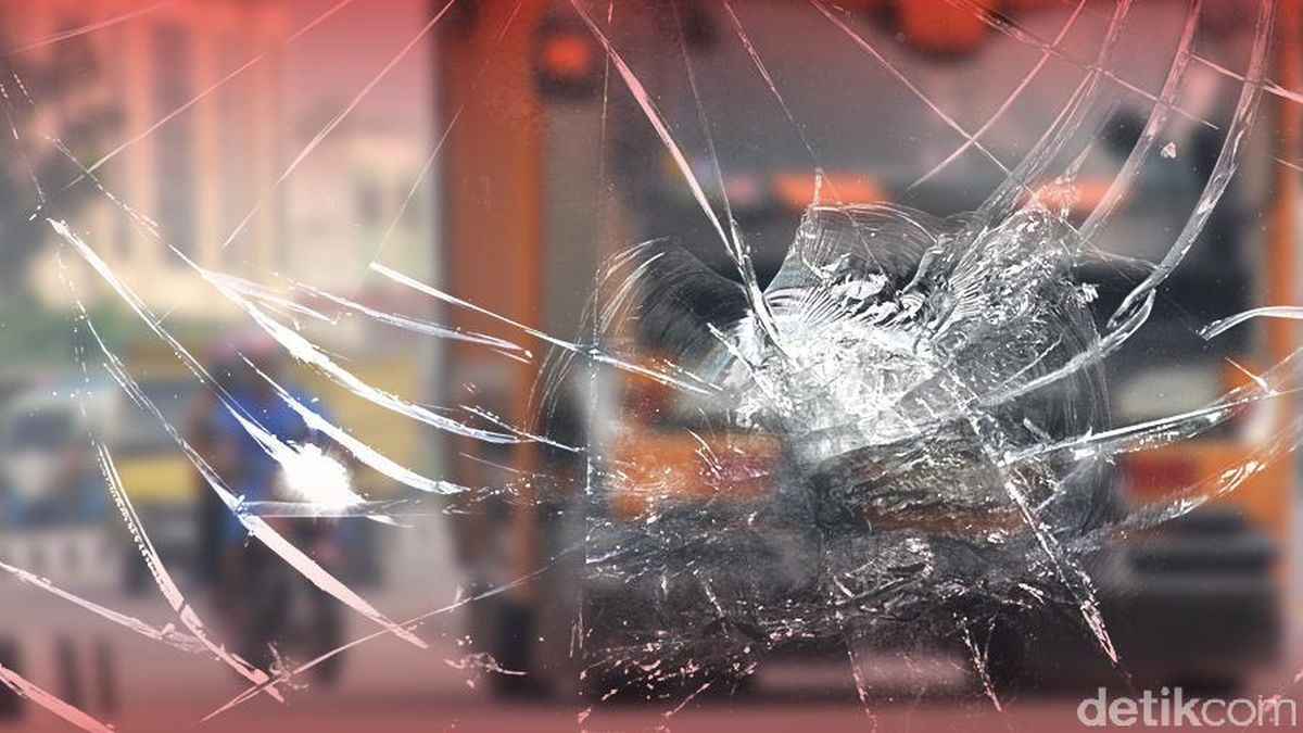 Pemotor Tewas Terbentur Truk Usai Senggolan di Batuceper Tangerang — NadiKabar.com