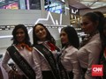 Bursa Efek 'Bergairah' Diserbu Puluhan Model Majalah Dewasa