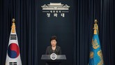 Presiden Korea Selatan, Park Geun-Hye, menghadapi guncangan terbesar dalam kepemimpinannya, menyusul skandal kebocoran dokumen negara yang terungkap beberapa pekan terakhir. (Reuters/Ed Jones/Pool)