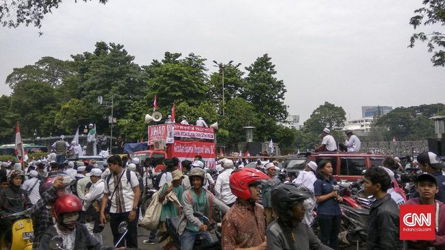 Kelakar <i>Tweet</i> Netizen Soal Demo 4 November