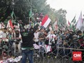 Massa Terobos Pagar Pengamanan di Kawasan Istana Negara