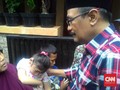 Djarot Berjanji Bantu Anak Penderita Lumpuh Otak