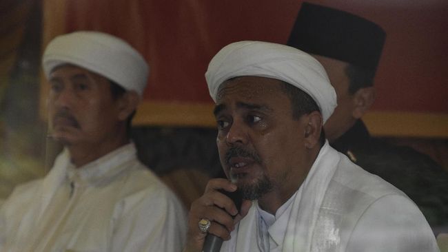 Saksi Ahok, Rizieq Shihab Serahkan Rekaman dan Buku ke Polisi