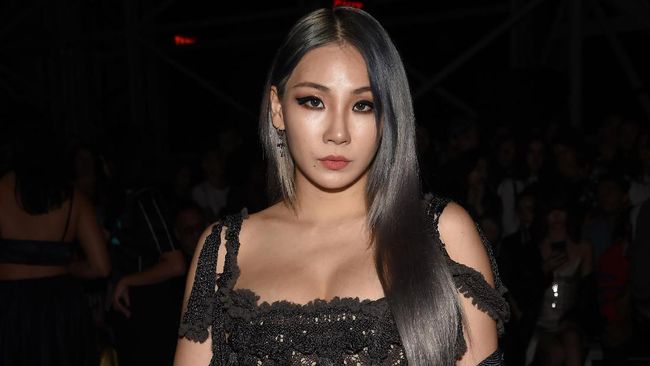 CL Disebut Keluar dari YG Entertainment