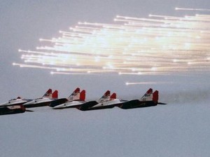 Tegang! Pesawat Pengebom AS Dekati Perbatasan, Rusia Kerahkan Jet Tempur